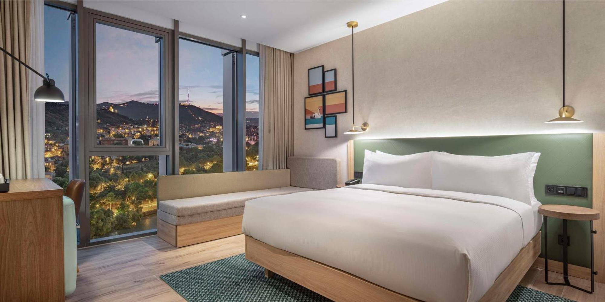 Hilton Garden Inn Tbilisi Riverview מראה חיצוני תמונה